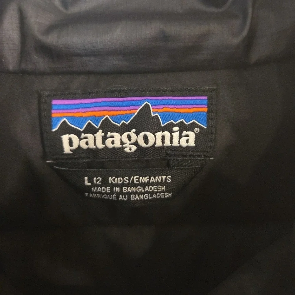 Kids / Enfants PATAGONIA Black Down Puffer Jacket Size L 12 READ